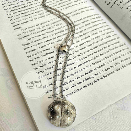 گردنبند ماه