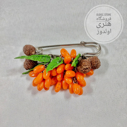 سنجاق سینه یلدایی میوه سنجد دریایی و کاج مینیاتوری
