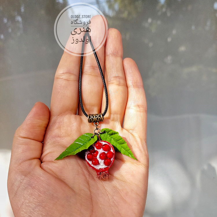 گردنبند نیمه انار