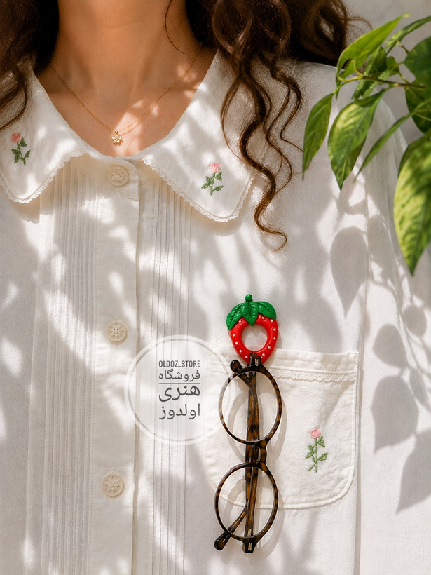 هولدر عینک یا سنجاق نگهدارنده عینک با طرح توت فرنگی کیوت